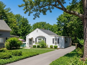 69 Appleton St, Saugus, Massachusetts, 2 Bedrooms Bedrooms, 5 Rooms Rooms,1 BathroomBathrooms,Residential,For Sale,Appleton St,73495618