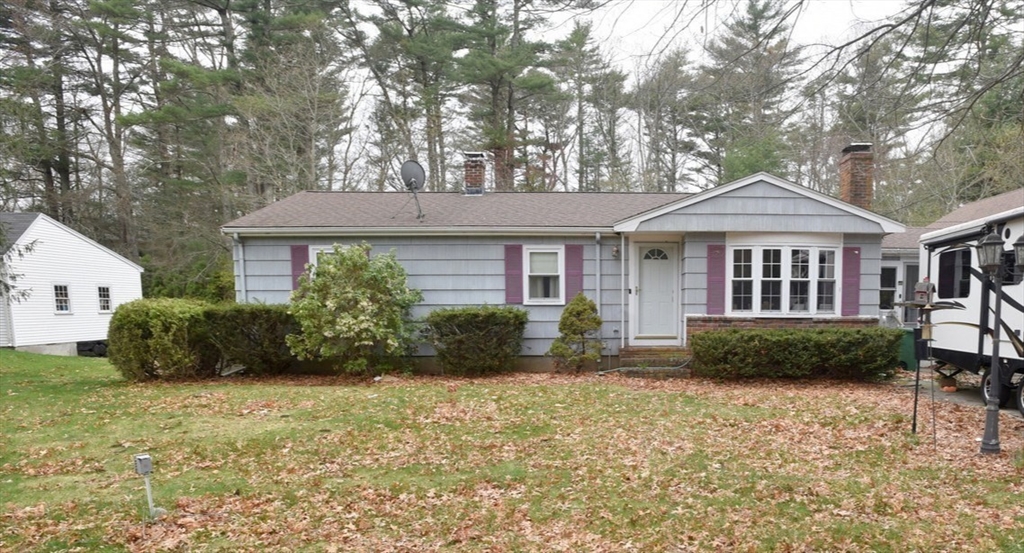 755 Center St, Pembroke, Massachusetts, 3 Bedrooms Bedrooms, 6 Rooms Rooms,1.5 BathroomsBathrooms,Residential,For Sale,Center St,73506631