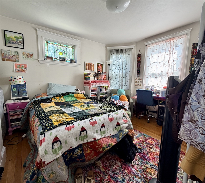 91 Academy Rd, Boston, Massachusetts, 4 Bedrooms Bedrooms, 6 Rooms Rooms,2 BathroomsBathrooms,Residential Lease,For Rent,Academy Rd,73506876