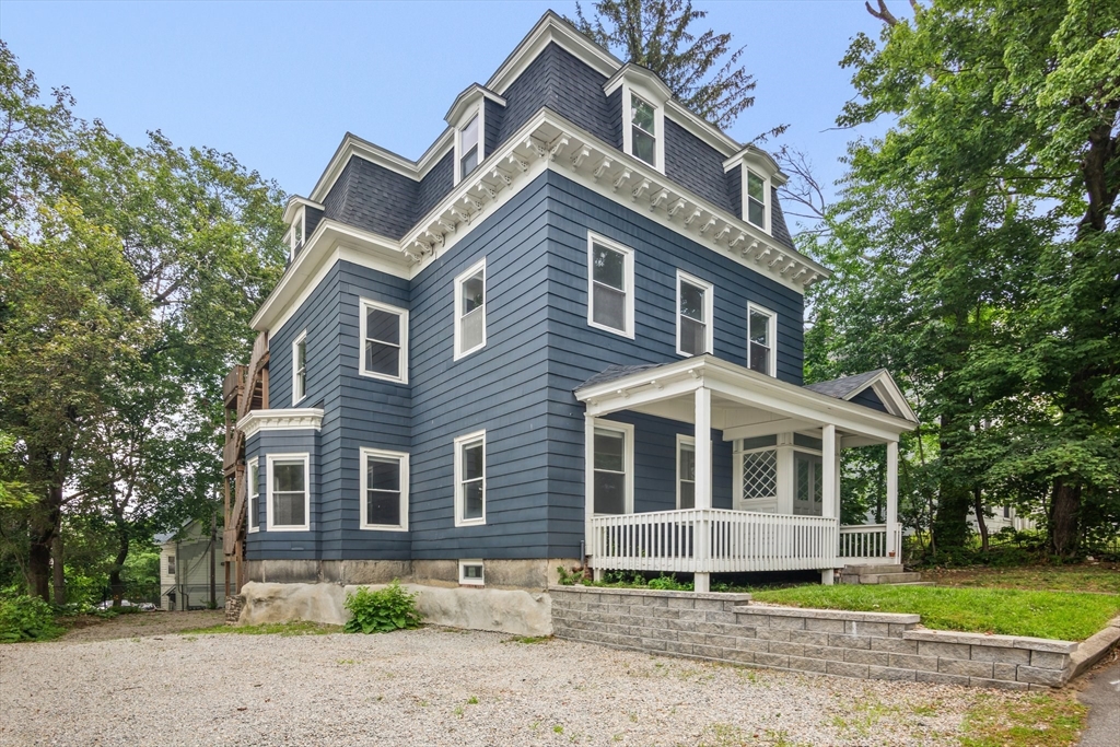 35 Oak Ave, Worcester, Massachusetts, 5 Bedrooms Bedrooms, 16 Rooms Rooms,3 BathroomsBathrooms,Residential Income,For Sale,Oak Ave,73506951