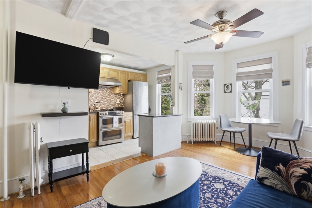 53 Trident Ave, Winthrop, Massachusetts, 2 Bedrooms Bedrooms, 4 Rooms Rooms,1 BathroomBathrooms,Residential,For Sale,Trident Ave,73506955