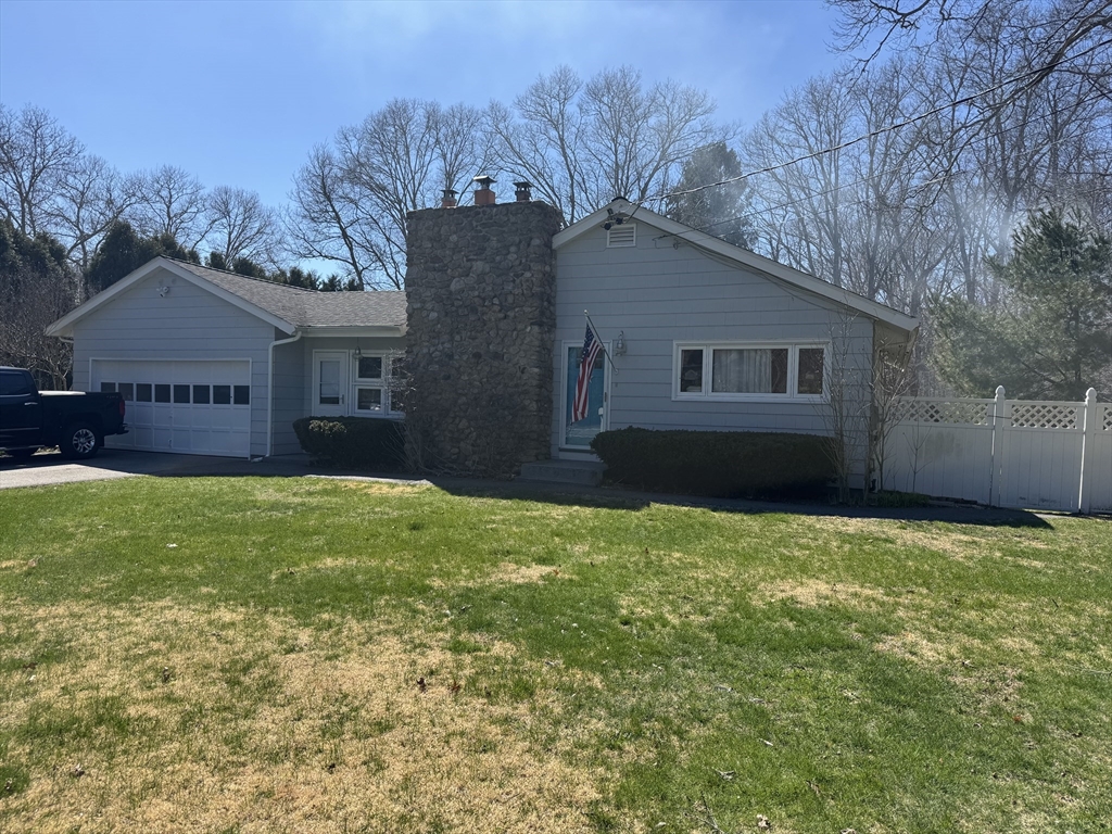 71 Crandall Rd, Tiverton, Rhode Island, 3 Bedrooms Bedrooms, 5 Rooms Rooms,2 BathroomsBathrooms,Residential,For Sale,Crandall Rd,73499141