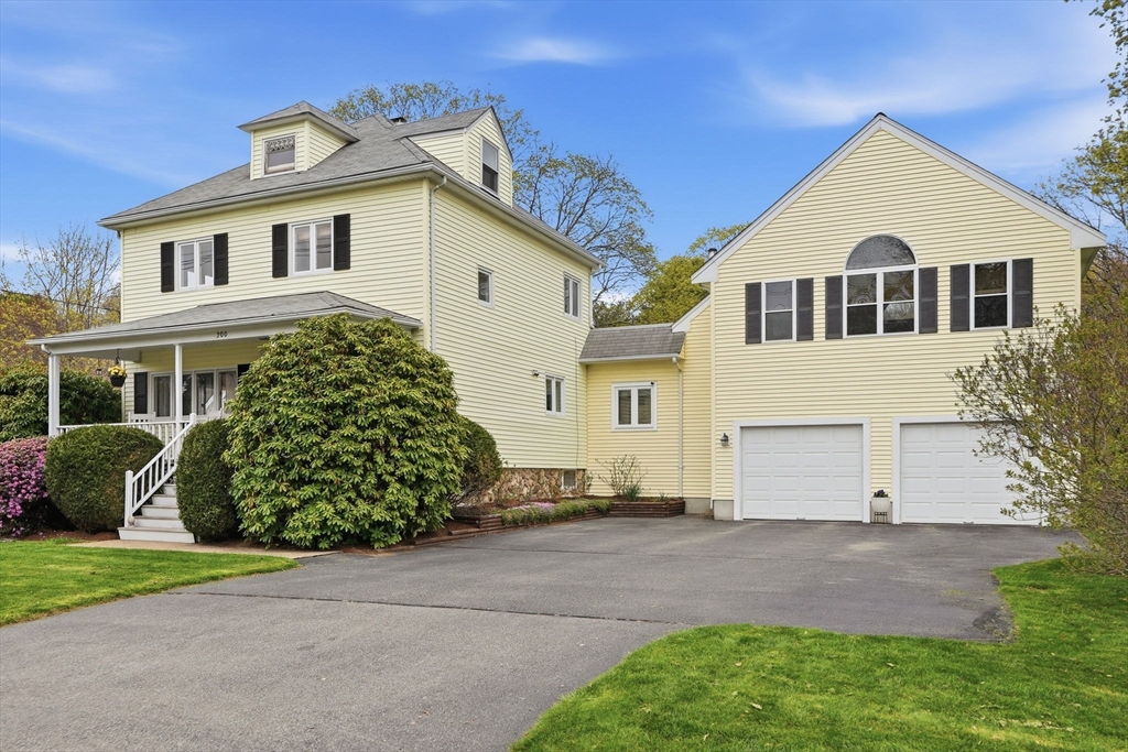 200 Branch St., Mansfield, Massachusetts, 3 Bedrooms Bedrooms, 9 Rooms Rooms,2 BathroomsBathrooms,Residential,For Sale,Branch St.,73507004