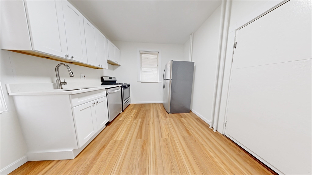 15-17 Pond Street, Boston, Massachusetts, 3 Bedrooms Bedrooms, ,1 BathroomBathrooms,Residential Lease,For Rent,Pond Street,73507009