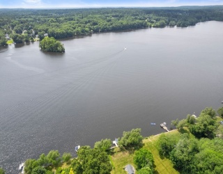 269 Bullard Street, Walpole, Massachusetts, 3 Bedrooms Bedrooms, 8 Rooms Rooms,3.5 BathroomsBathrooms,Residential,For Sale,Bullard Street,73506879