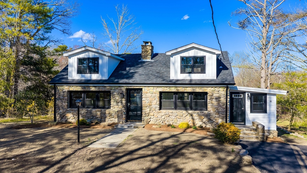 28 Indian Neck Rd, Wareham, Massachusetts, 3 Bedrooms Bedrooms, 6 Rooms Rooms,1.5 BathroomsBathrooms,Residential,For Sale,Indian Neck Rd,73506968