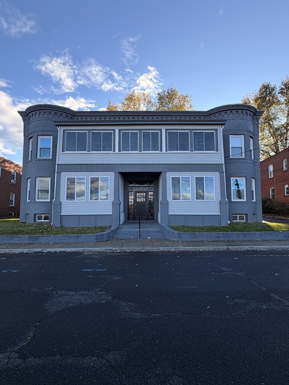 3 Park View Terrace, Holyoke, Massachusetts, 3 Bedrooms Bedrooms, 5 Rooms Rooms,1 BathroomBathrooms,Residential,For Sale,Park View Terrace,73507013