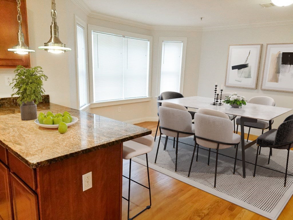 14-16 Notre Dame Street, Boston, Massachusetts, 4 Bedrooms Bedrooms, 8 Rooms Rooms,2.5 BathroomsBathrooms,Residential Lease,For Rent,Notre Dame Street,73507024