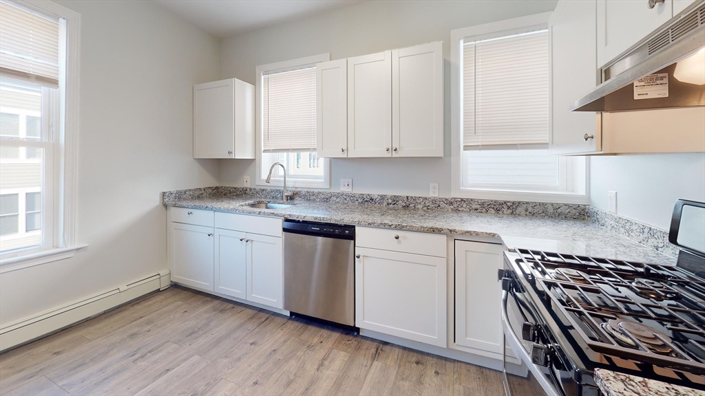 108 Boston Street, Boston, Massachusetts, 3 Bedrooms Bedrooms, 5 Rooms Rooms,1 BathroomBathrooms,Residential Lease,For Rent,Boston Street,73507039