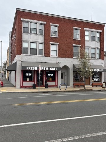 287 Rantoul Street, Beverly, Massachusetts, 2 Bedrooms Bedrooms, 5 Rooms Rooms,1 BathroomBathrooms,Residential Lease,For Rent,Rantoul Street,73506868