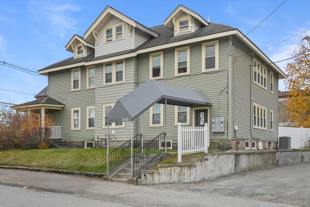 37-39 Main St., Millbury, Massachusetts, 8 Bedrooms Bedrooms, 14 Rooms Rooms,4 BathroomsBathrooms,Residential Income,For Sale,Main St.,73455636