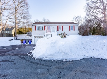 95 Hiatt Street, Fall River, Massachusetts, 3 Bedrooms Bedrooms, 6 Rooms Rooms,1 BathroomBathrooms,Residential,For Sale,Hiatt Street,73481684 95 Hiatt Street, Fall River, Massachusetts, 3 Bedrooms Bedrooms, 6 Rooms Rooms,1 BathroomBathrooms,Residential,For Sale,Hiatt Street,73481684
