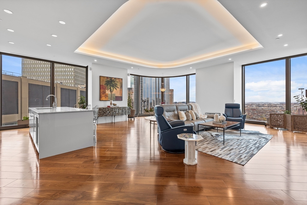1 Dalton St, Boston, Massachusetts, 2 Bedrooms Bedrooms, 5 Rooms Rooms,2.5 BathroomsBathrooms,Residential,For Sale,Dalton St,73447009