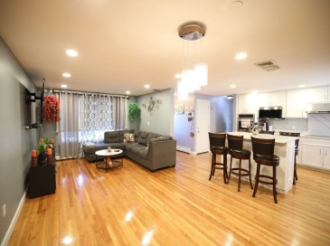 45 Assunta Rd, Revere, Massachusetts, 6 Bedrooms Bedrooms, 10 Rooms Rooms,2 BathroomsBathrooms,Residential Income,For Sale,Assunta Rd,73449900