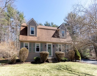 53 Stoney Weir Rd, Halifax, Massachusetts, 3 Bedrooms Bedrooms, 6 Rooms Rooms,1.5 BathroomsBathrooms,Residential,For Sale,Stoney Weir Rd,73488515