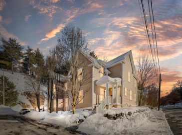 824 Main Street, Wakefield, Massachusetts, 2 Bedrooms Bedrooms, 4 Rooms Rooms,1 BathroomBathrooms,Residential,For Sale,Main Street,73474323 824 Main Street, Wakefield, Massachusetts, 2 Bedrooms Bedrooms, 4 Rooms Rooms,1 BathroomBathrooms,Residential,For Sale,Main Street,73474323