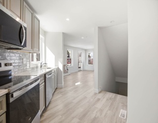 23 Blake Street, Revere, Massachusetts, 4 Bedrooms Bedrooms, 7 Rooms Rooms,2.5 BathroomsBathrooms,Residential Lease,For Rent,Blake Street,73507110