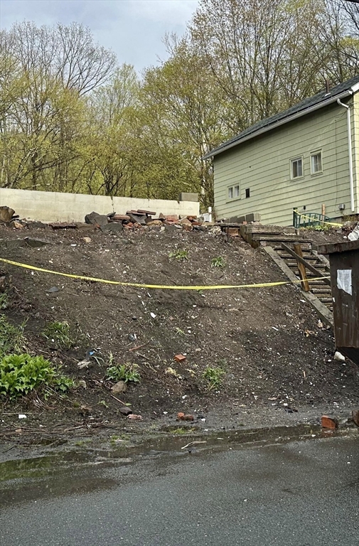 77 Washington St, Greenfield, Massachusetts, ,Land,For Sale,Washington St,73507125