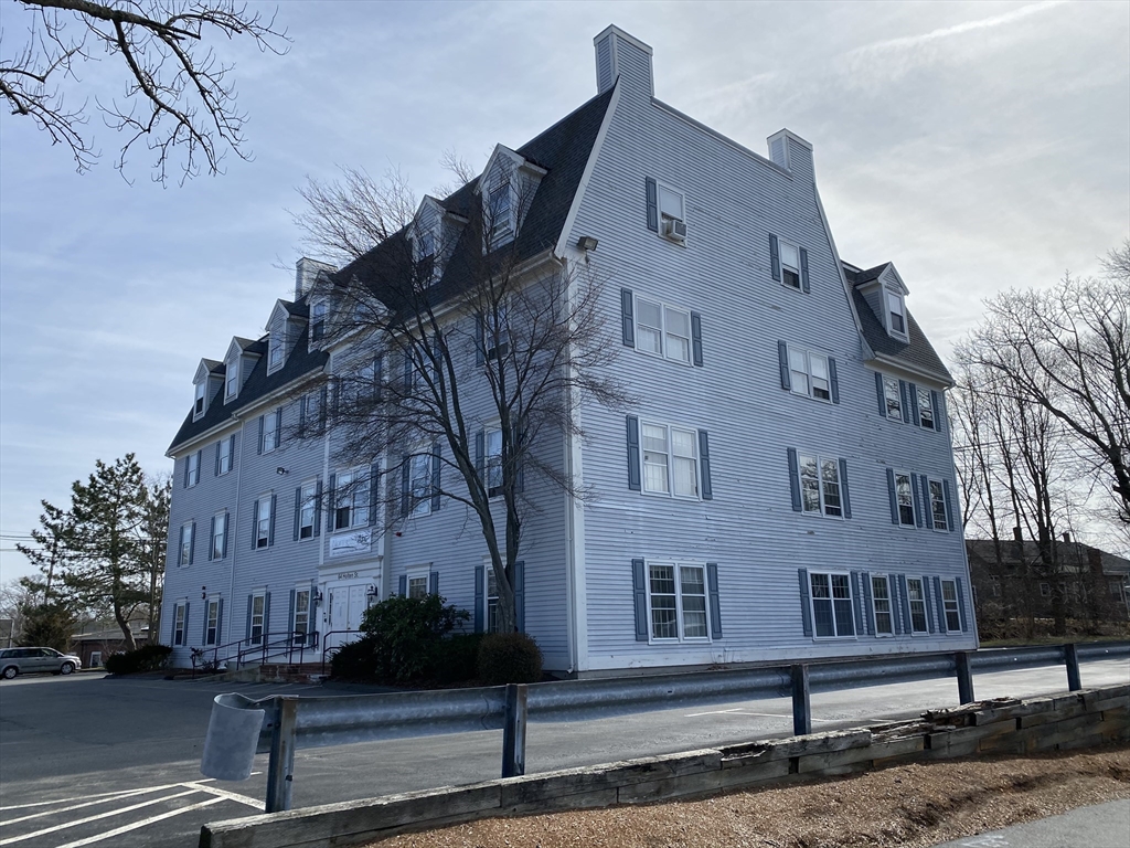 64 Holten St., Danvers, Massachusetts, ,Commercial Lease,For Rent,Holten St.,73507086