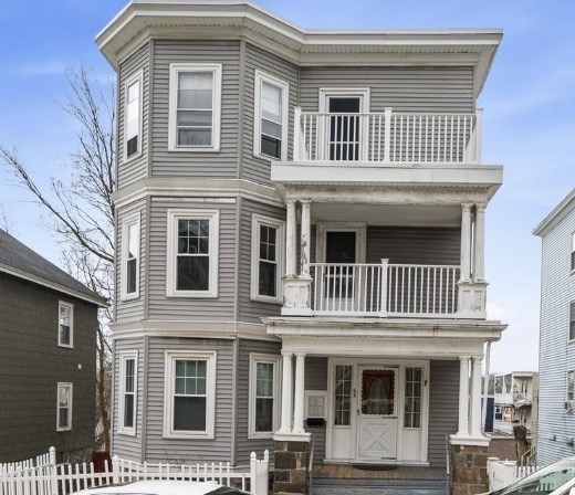 68 Draper, Boston, Massachusetts, 12 Bedrooms Bedrooms, 21 Rooms Rooms,3 BathroomsBathrooms,Residential Income,For Sale,Draper,73507168