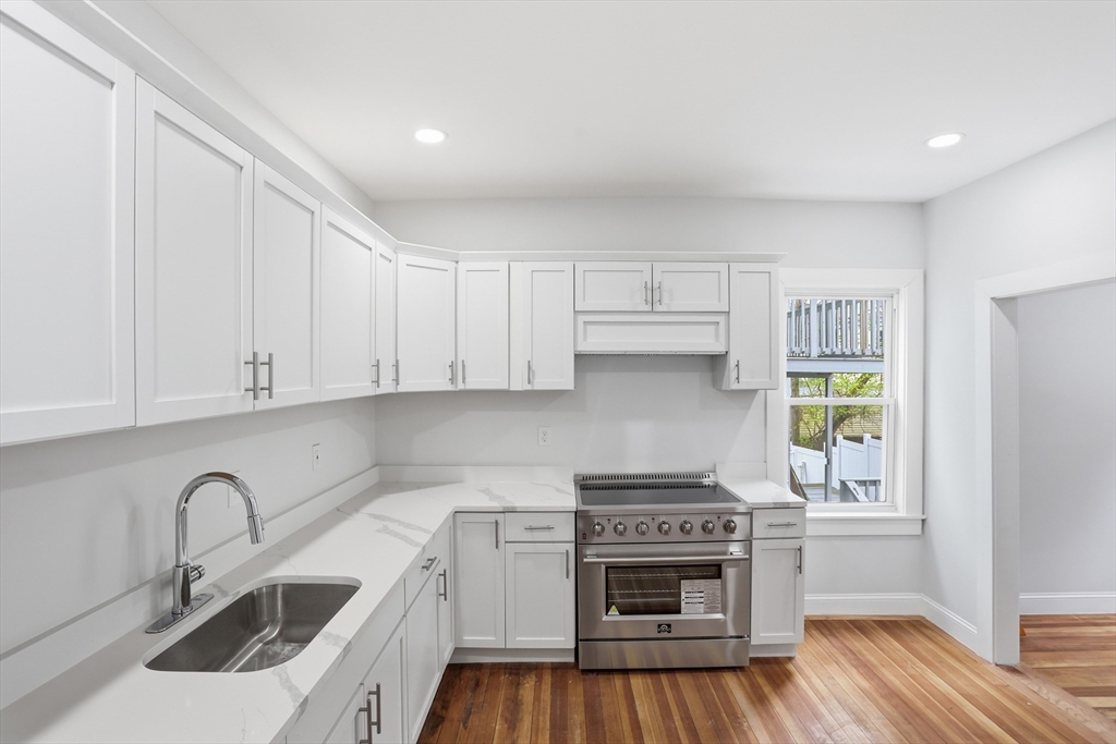 53 Woodford Street, Boston, Massachusetts, 3 Bedrooms Bedrooms, 5 Rooms Rooms,1 BathroomBathrooms,Residential Lease,For Rent,Woodford Street,73507188