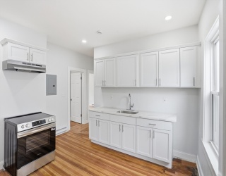 53 Woodford St, Boston, Massachusetts, 3 Bedrooms Bedrooms, 5 Rooms Rooms,1 BathroomBathrooms,Residential Lease,For Rent,Woodford St,73507214