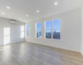 319 Broadway, Everett, Massachusetts, 1 Bedroom Bedrooms, 4 Rooms Rooms,1 BathroomBathrooms,Residential Lease,For Rent,Broadway,73507322