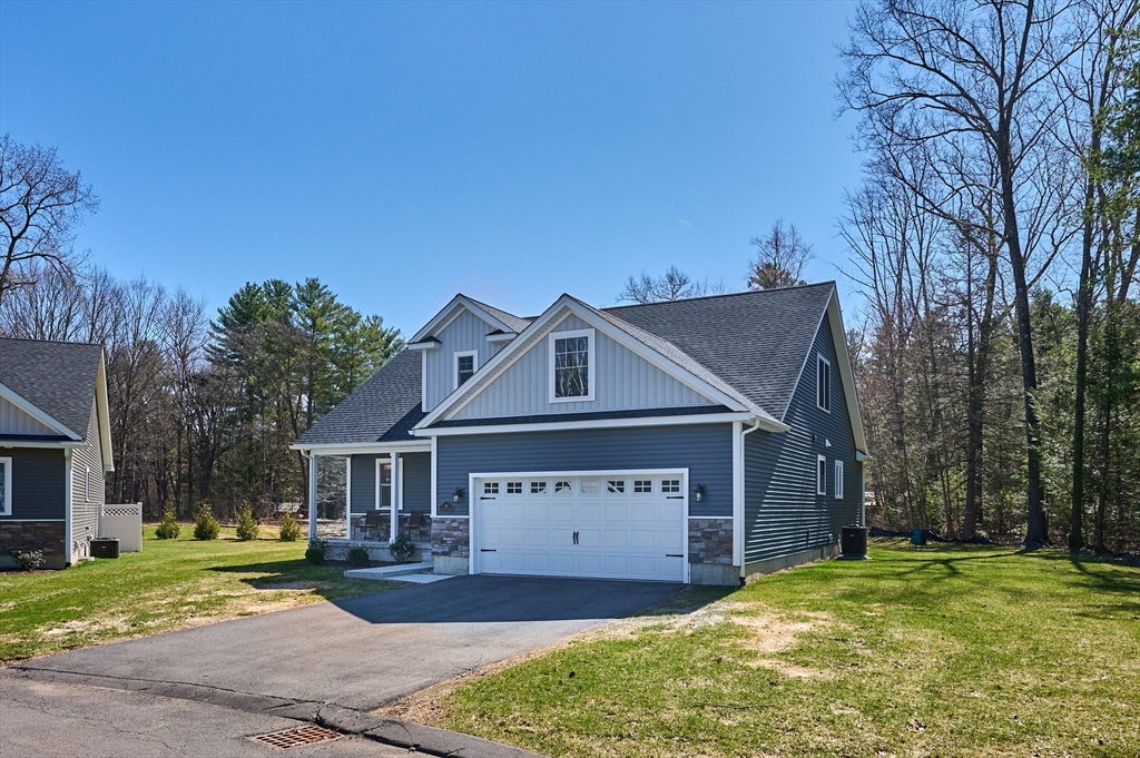 16 Steplar Crossing, Easthampton, Massachusetts, 3 Bedrooms Bedrooms, 6 Rooms Rooms,2.5 BathroomsBathrooms,Residential,For Sale,Steplar Crossing,73502281