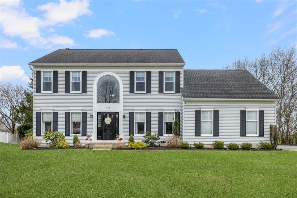 244 Robert Rd, Marlborough, Massachusetts, 4 Bedrooms Bedrooms, 10 Rooms Rooms,2.5 BathroomsBathrooms,Residential,For Sale,Robert Rd,73507368