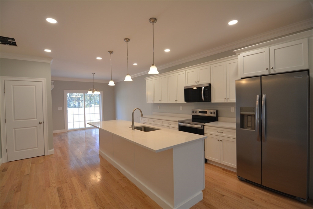 1 Depot Street Ext, Townsend, Massachusetts, 2 Bedrooms Bedrooms, 4 Rooms Rooms,1 BathroomBathrooms,Residential,For Sale,Depot Street Ext,73507377