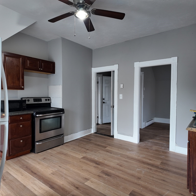 115 Leach Ave, Brockton, Massachusetts, 2 Bedrooms Bedrooms, 4 Rooms Rooms,1 BathroomBathrooms,Residential Lease,For Rent,Leach Ave,73507292