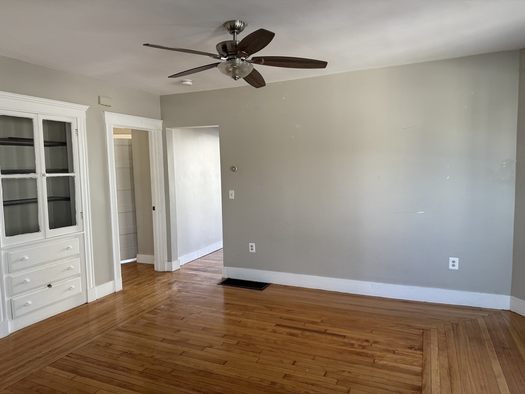 37 Rawson Rd, Quincy, Massachusetts, 3 Bedrooms Bedrooms, 5 Rooms Rooms,1.5 BathroomsBathrooms,Residential Lease,For Rent,Rawson Rd,73507304