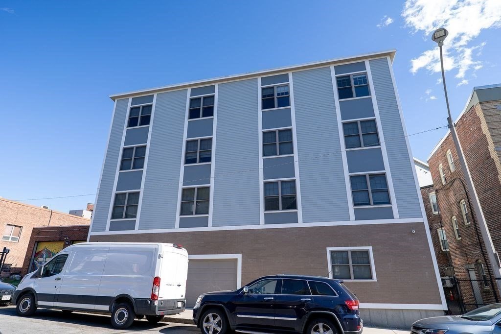 332 Talbot Ave, Boston, Massachusetts, 3 Bedrooms Bedrooms, 5 Rooms Rooms,2 BathroomsBathrooms,Residential Lease,For Rent,Talbot Ave,73507308