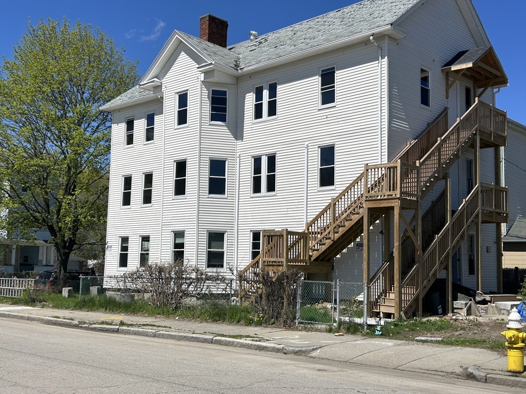 2 Stevens Rd, Worcester, Massachusetts, 15 Bedrooms Bedrooms, 24 Rooms Rooms,6 BathroomsBathrooms,Residential Income,For Sale,Stevens Rd,73507313