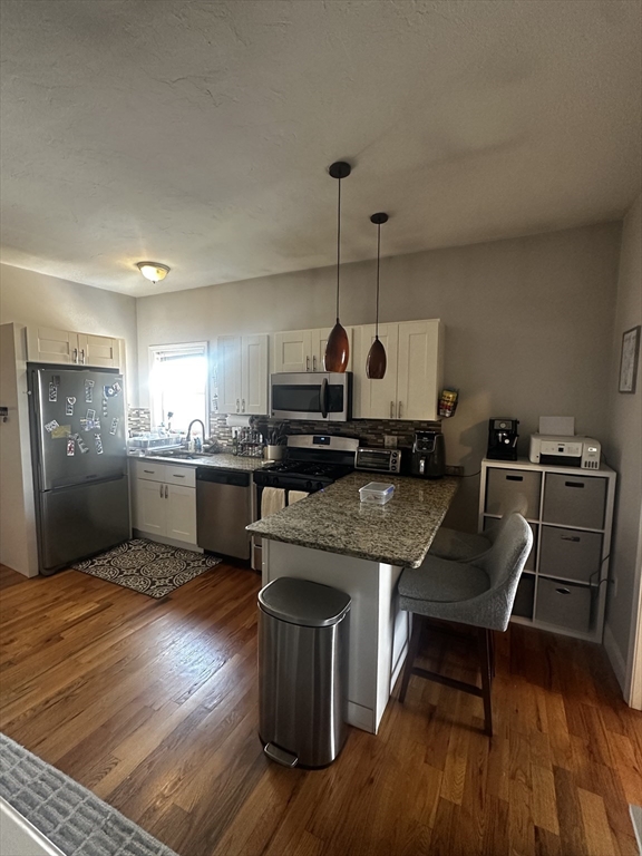 199 Athens St, Boston, Massachusetts, 3 Bedrooms Bedrooms, 5 Rooms Rooms,1 BathroomBathrooms,Residential Lease,For Rent,Athens St,73507446