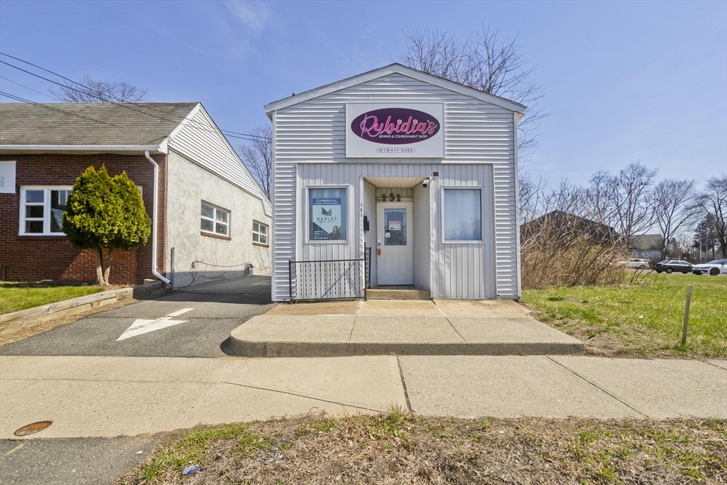129 Church St, Chicopee, Massachusetts, ,Commercial Lease,For Rent,Church St,73507451