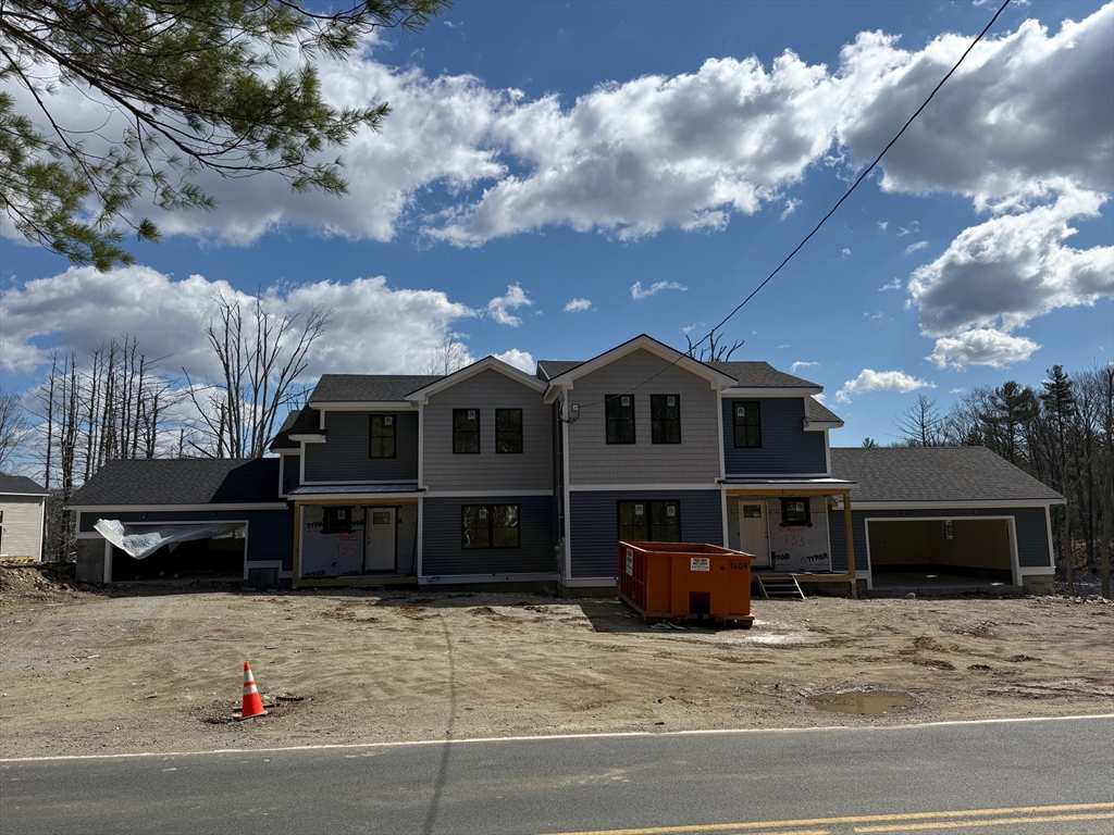 135 Essex Street, Middleton, Massachusetts, 3 Bedrooms Bedrooms, 6 Rooms Rooms,2.5 BathroomsBathrooms,Residential,For Sale,Essex Street,73507468