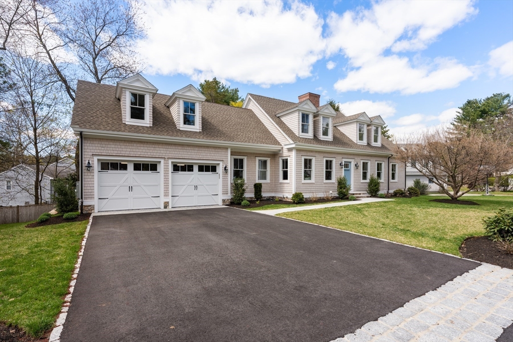 6 Revolutionary, Lexington, Massachusetts, 5 Bedrooms Bedrooms, 12 Rooms Rooms,5.5 BathroomsBathrooms,Residential,For Sale,Revolutionary,73507425