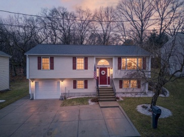 234 Minerva Ave, Cumberland, Rhode Island, 4 Bedrooms Bedrooms, 8 Rooms Rooms,2 BathroomsBathrooms,Residential,For Sale,Minerva Ave,73507476