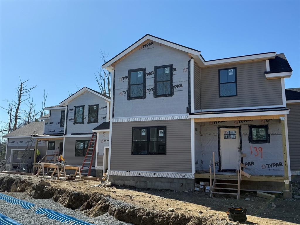 139 Essex Street, Middleton, Massachusetts, 3 Bedrooms Bedrooms, 6 Rooms Rooms,2.5 BathroomsBathrooms,Residential,For Sale,Essex Street,73507459