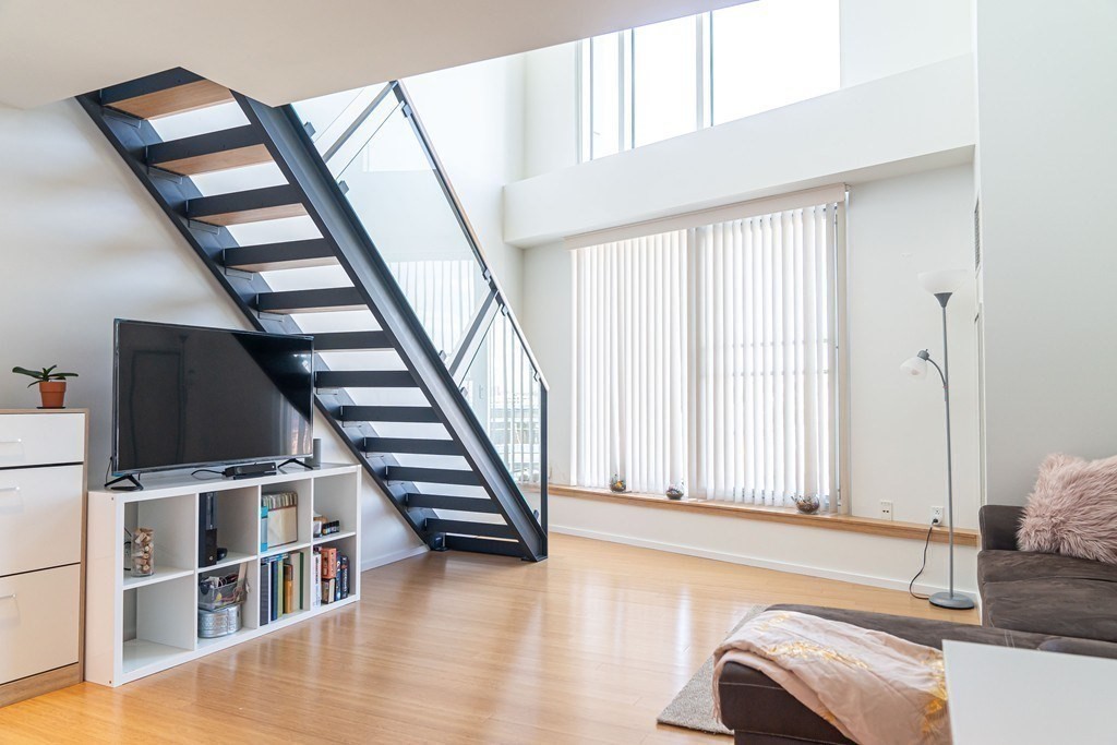 1 Earhart St, Cambridge, Massachusetts, 1 Bedroom Bedrooms, 3 Rooms Rooms,1.5 BathroomsBathrooms,Residential Lease,For Rent,Earhart St,73507406