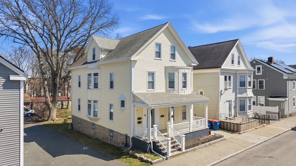 56 State St, New Bedford, Massachusetts, 8 Bedrooms Bedrooms, 17 Rooms Rooms,3 BathroomsBathrooms,Residential Income,For Sale,State St,73507519