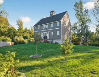 124 Tiffany, Attleboro, Massachusetts, 4 Bedrooms Bedrooms, 8 Rooms Rooms,3.5 BathroomsBathrooms,Residential,For Sale,Tiffany,73507513