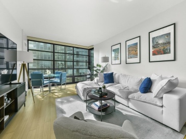 580 Washington St, Boston, Massachusetts, 2 Bedrooms Bedrooms, 4 Rooms Rooms,2 BathroomsBathrooms,Residential,For Sale,Washington St,73507546