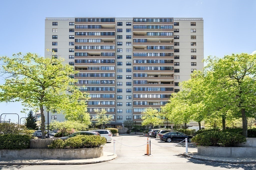 6 Whittier Place, Boston, Massachusetts, 3 Rooms Rooms,1 BathroomBathrooms,Residential Lease,For Rent,Whittier Place,73507551