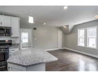 17 Tower St, Lynn, Massachusetts, 2 Bedrooms Bedrooms, 5 Rooms Rooms,1 BathroomBathrooms,Residential Lease,For Rent,Tower St,73497338