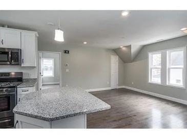 17 Tower St, Lynn, Massachusetts, 2 Bedrooms Bedrooms, 5 Rooms Rooms,1 BathroomBathrooms,Residential Lease,For Rent,Tower St,73497338 17 Tower St, Lynn, Massachusetts, 2 Bedrooms Bedrooms, 5 Rooms Rooms,1 BathroomBathrooms,Residential Lease,For Rent,Tower St,73497338