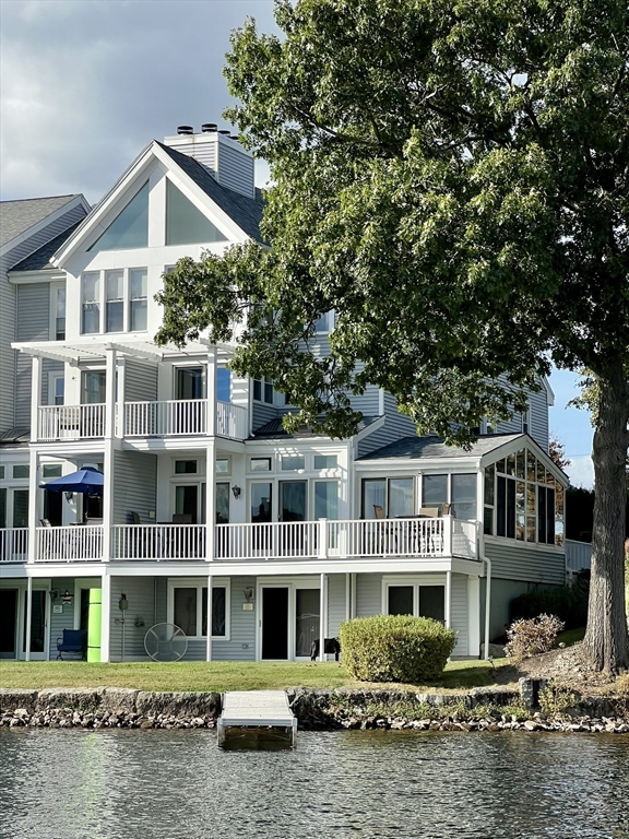 22 Union Point Rd, Webster, Massachusetts, 4 Bedrooms Bedrooms, 8 Rooms Rooms,4.5 BathroomsBathrooms,Residential,For Sale,Union Point Rd,73507605