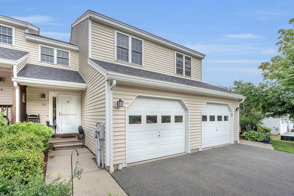 16 Acorn Ave, Fitchburg, Massachusetts, 2 Bedrooms Bedrooms, 5 Rooms Rooms,1.5 BathroomsBathrooms,Residential,For Sale,Acorn Ave,73507609