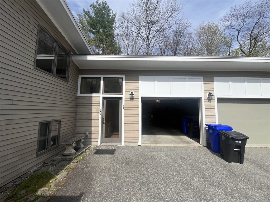 3A Robinson Drive, Bedford, Massachusetts, 2 Bedrooms Bedrooms, 3 Rooms Rooms,1 BathroomBathrooms,Residential Lease,For Rent,Robinson Drive,73507619